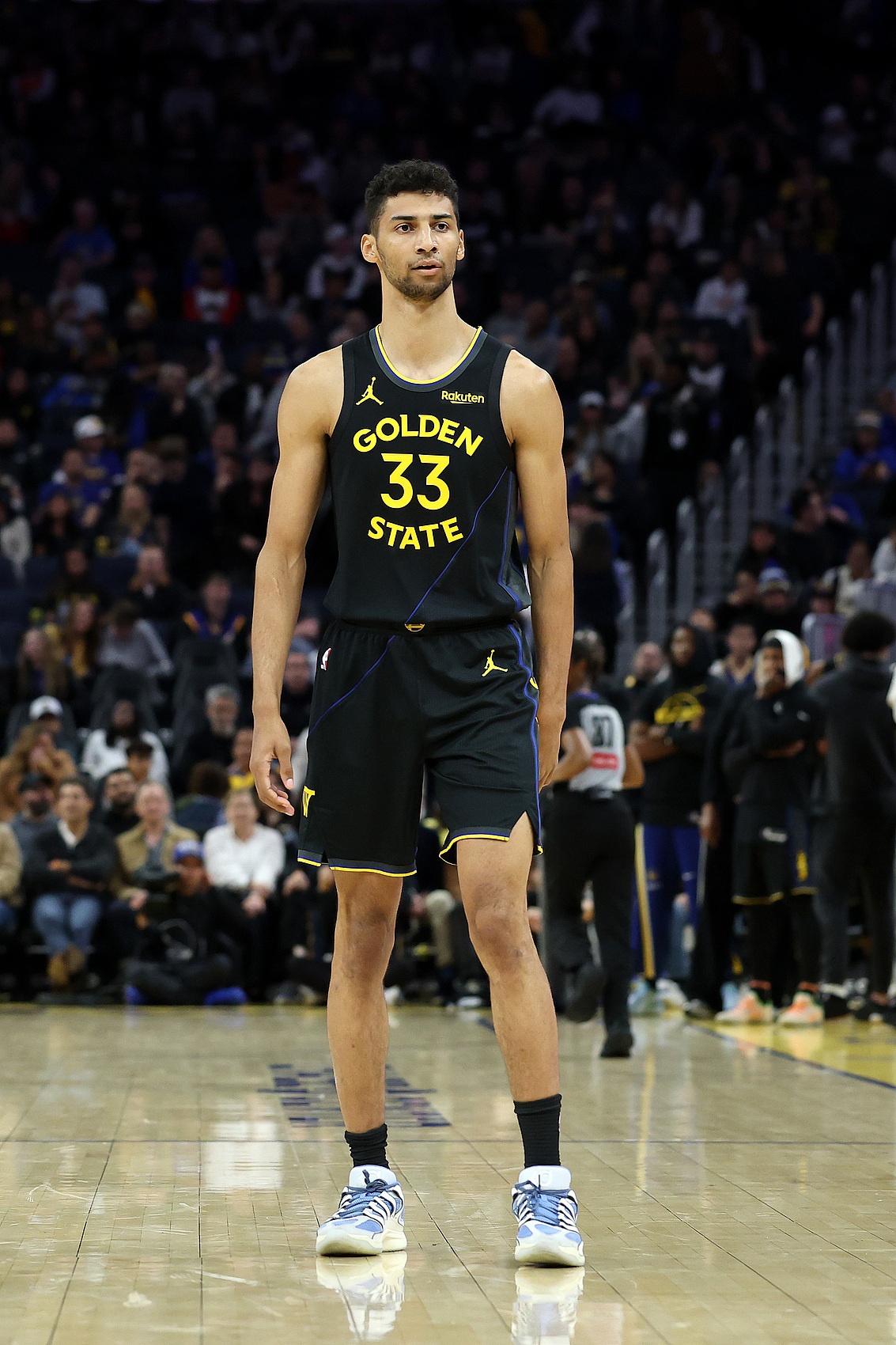 双向合同球员！莱昂斯9分钟4中2拿到6分5板 罚球2中2